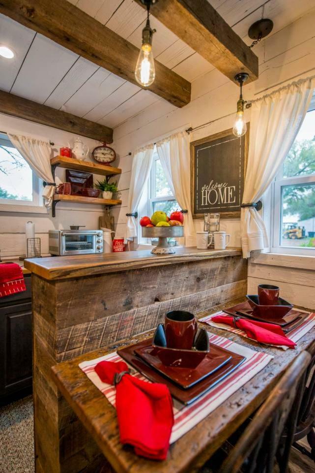 Cozy Little Red Hen 12 Min To Magnolia *